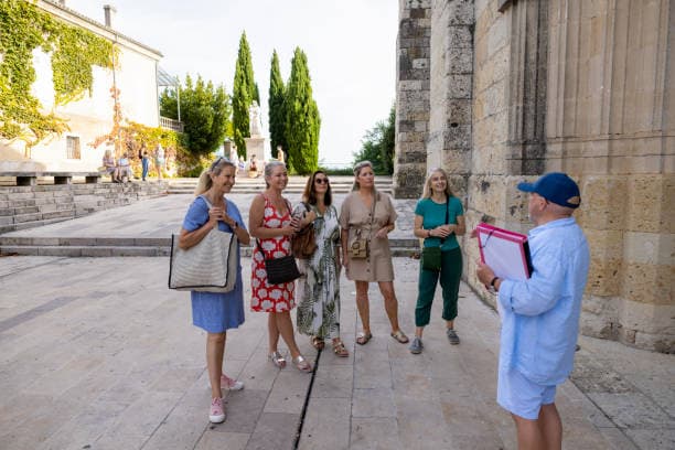 FAQs: Quick Answers for American Travellers
